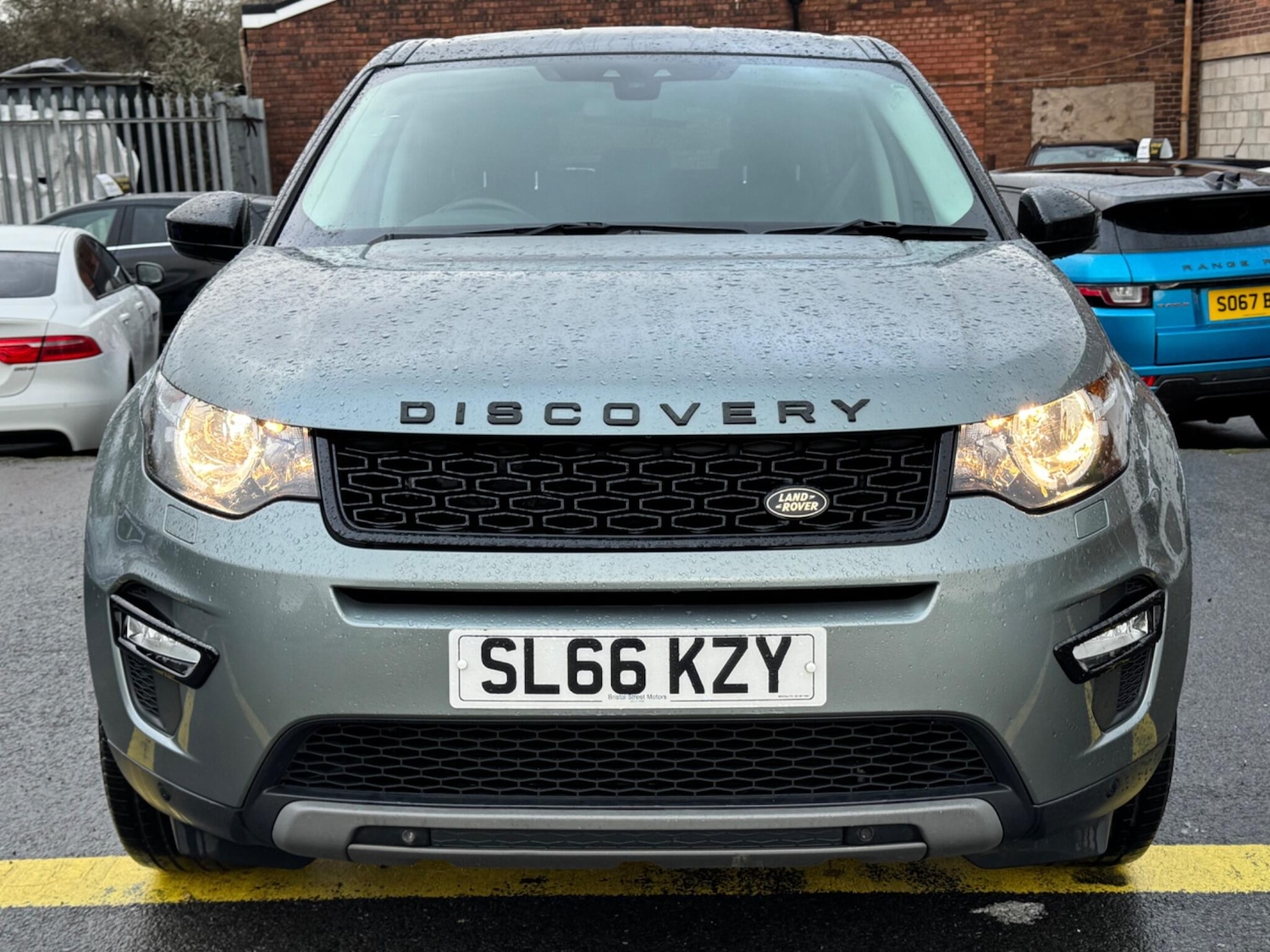 Used Land Rover Discovery Sport 2016 for sale - 77320495: Photo 2