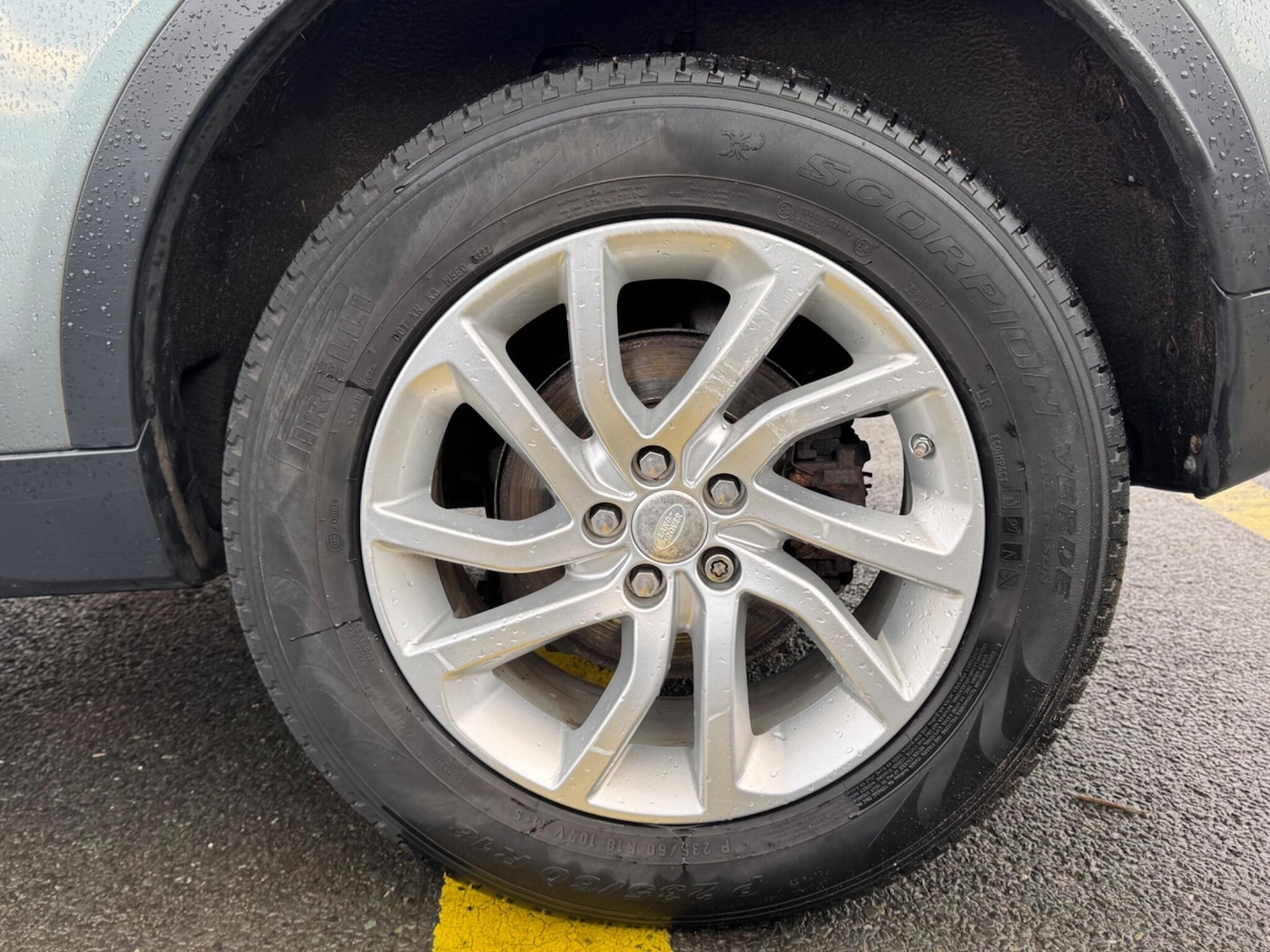 Used Land Rover Discovery Sport 2016 for sale - 77320495: Photo 32