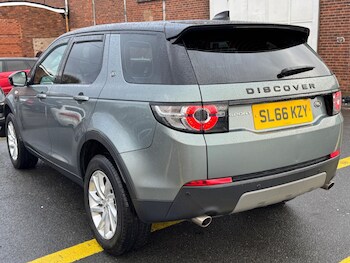 Used Land Rover Discovery Sport 2016 for sale - 77320495: Photo