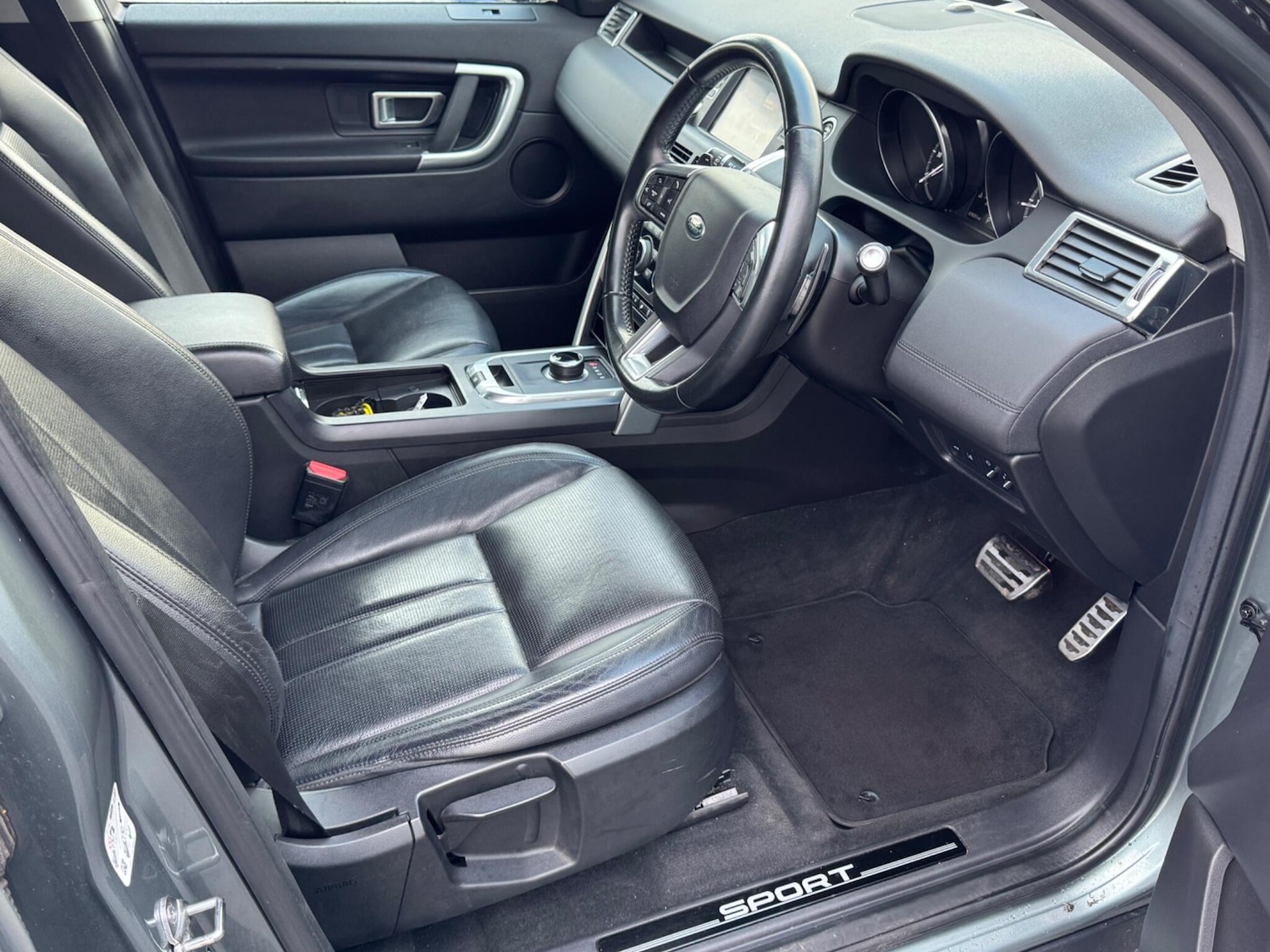 Used Land Rover Discovery Sport 2016 for sale - 77320495: Photo 9