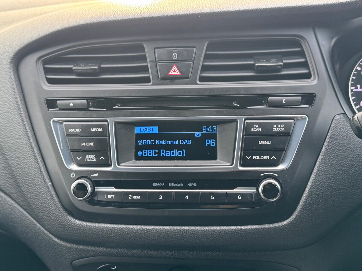 Used Hyundai i20 2016 for sale - 77396595: Photo 14