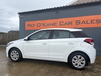 Used Hyundai i20 2015 for sale - 79375125: Photo