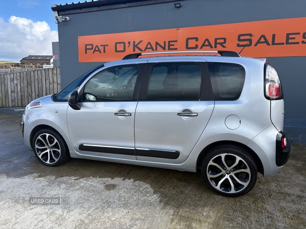 Used Citroen C3 Picasso 2017 for sale - 77910068: Photo 3