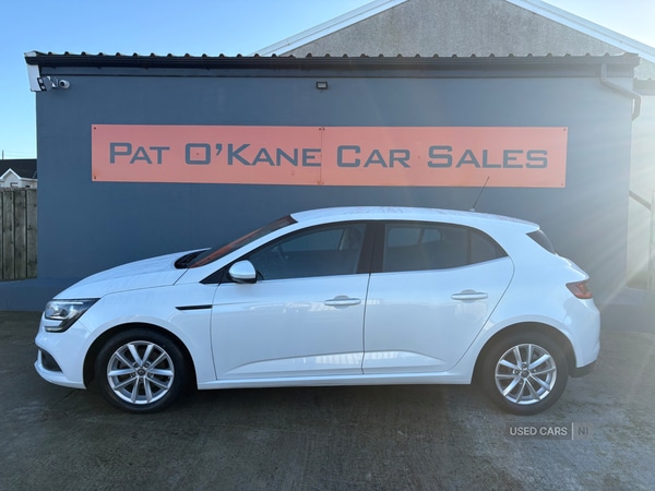 Used Renault Megane 2019 for sale - 76953719: Photo 1