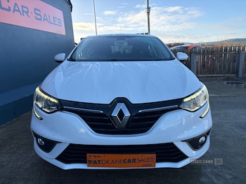 Used Renault Megane 2019 for sale - 76953719: Photo