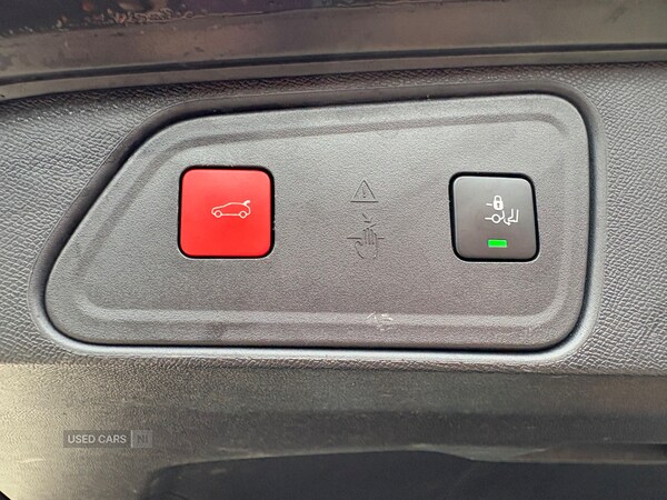 Used Peugeot 3008 2020 for sale - 76350239: Photo 6