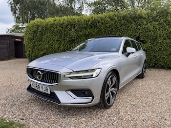 Used Volvo V60 2018 for sale - 79522427: Photo