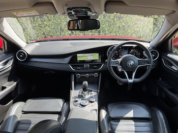 Used Alfa Romeo Giulia 2017 for sale - 79536180: Photo