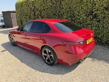 Used Alfa Romeo Giulia 2017 for sale - 79536180: Photo