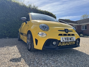 Used Abarth 595 2018 for sale - 79522430: Photo