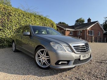 Used Mercedes-Benz E Class 2011 for sale - 79536159: Photo