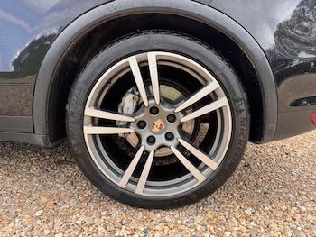 Used Porsche Cayenne 2013 for sale - 79519681: Photo