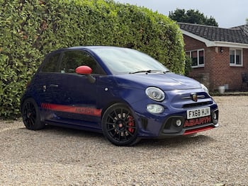 Used Abarth 595 2018 for sale - 79852211: Photo