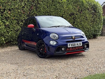 Used Abarth 595 2018 for sale - 79852211: Photo