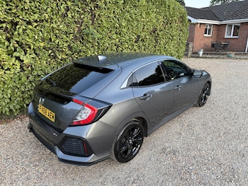 Used Honda Civic 2018 for sale - 79519486: Photo