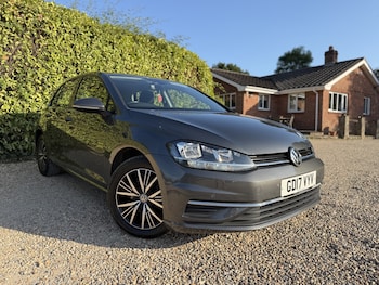 Used Volkswagen Golf 2017 for sale - 79519505: Photo