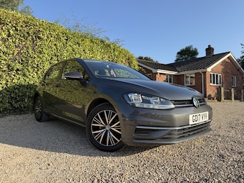 Used Volkswagen Golf 2017 for sale - 79519505: Photo