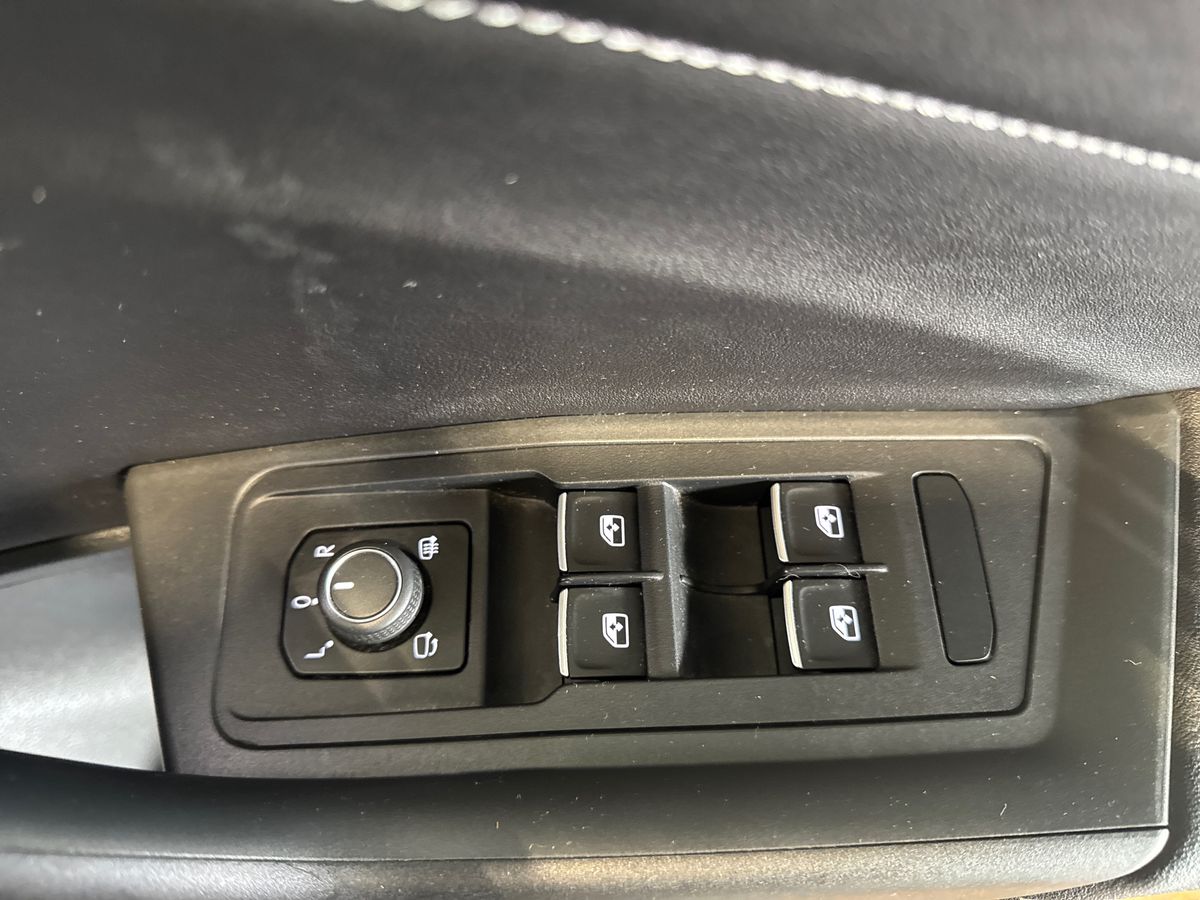 Used Volkswagen T-Roc 2022 for sale - 77178173: Photo 24