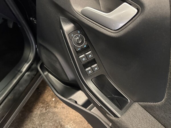Used Ford Puma 2023 for sale - 76272924: Photo 24