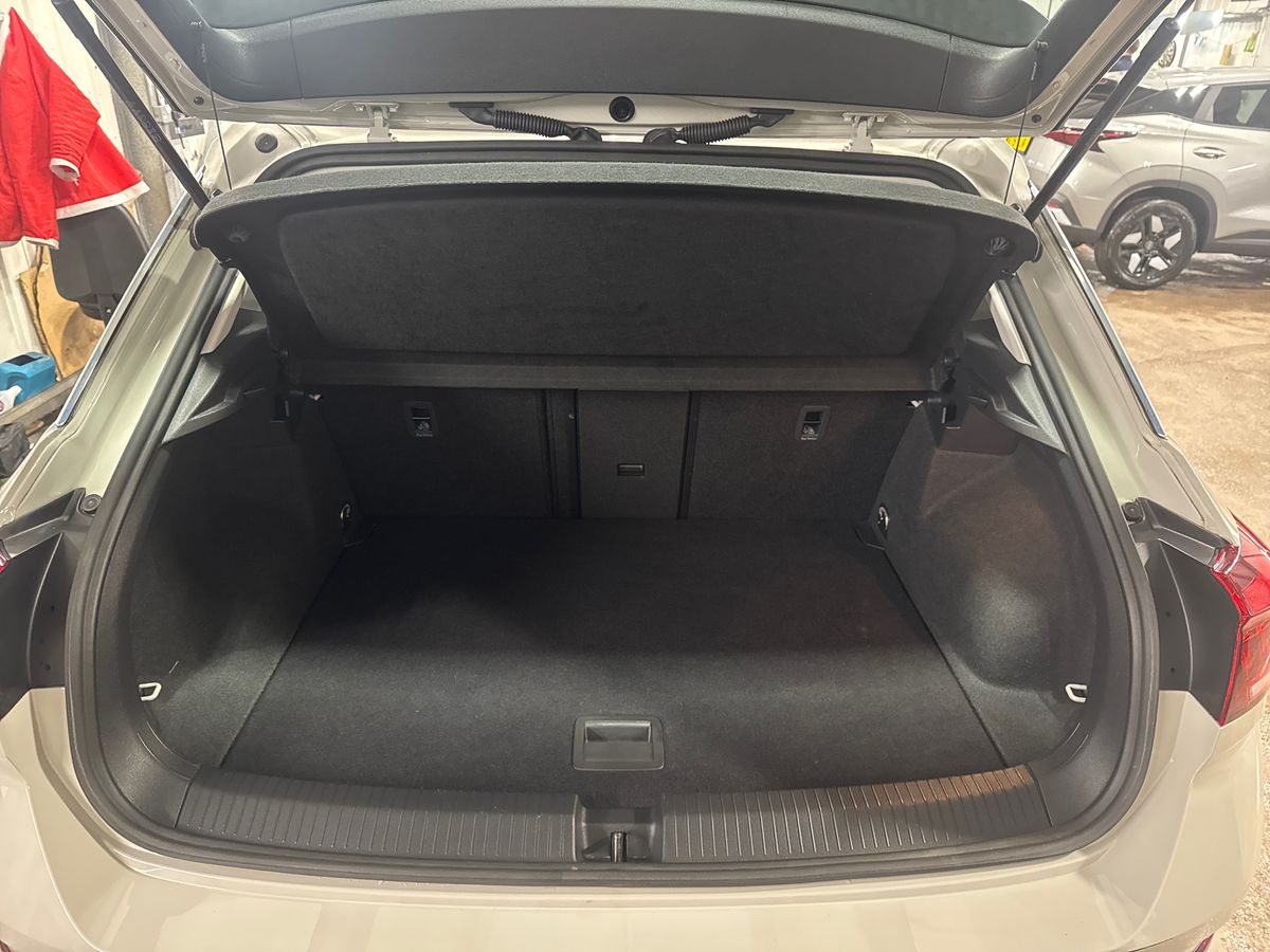 Used Volkswagen T-Roc 2022 for sale - 77035809: Photo 17