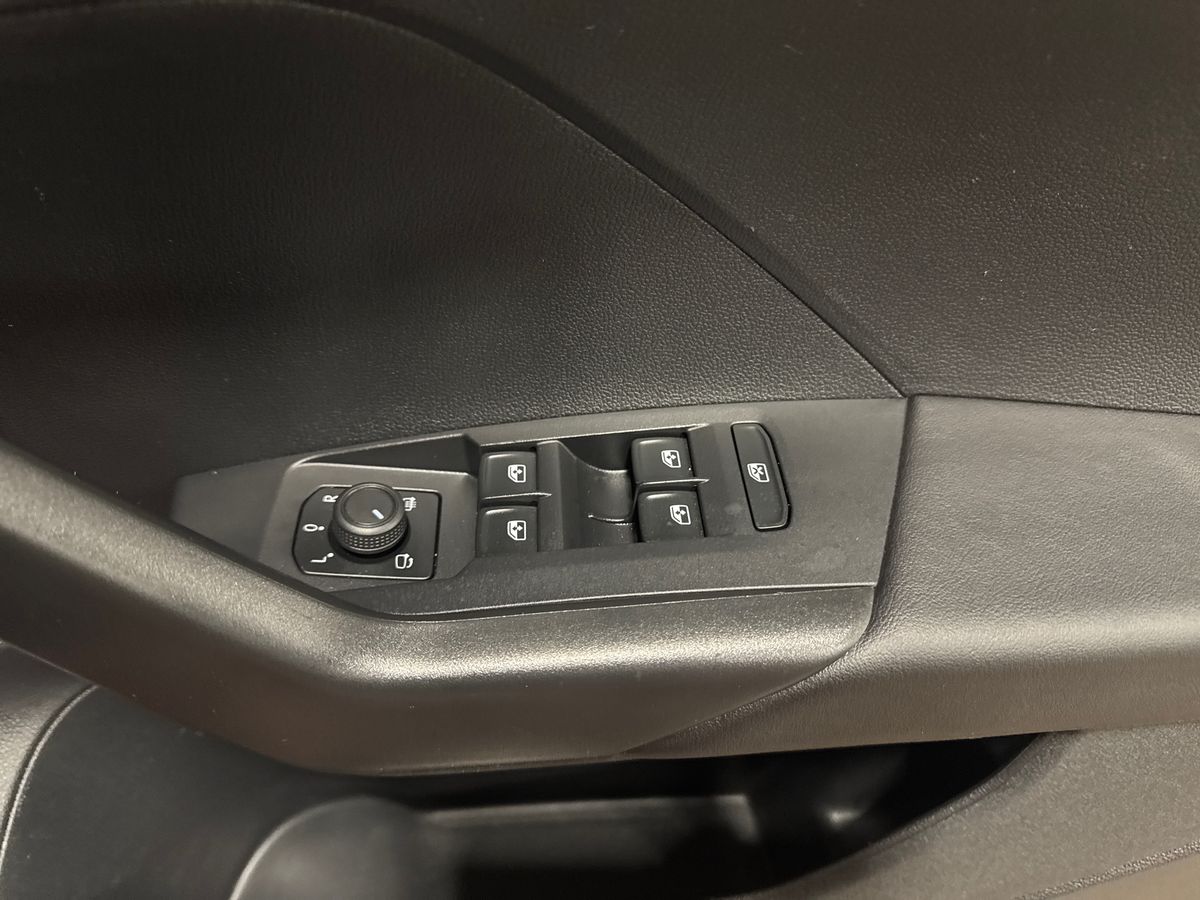 Used Volkswagen T-Cross 2022 for sale - 76888732: Photo 24