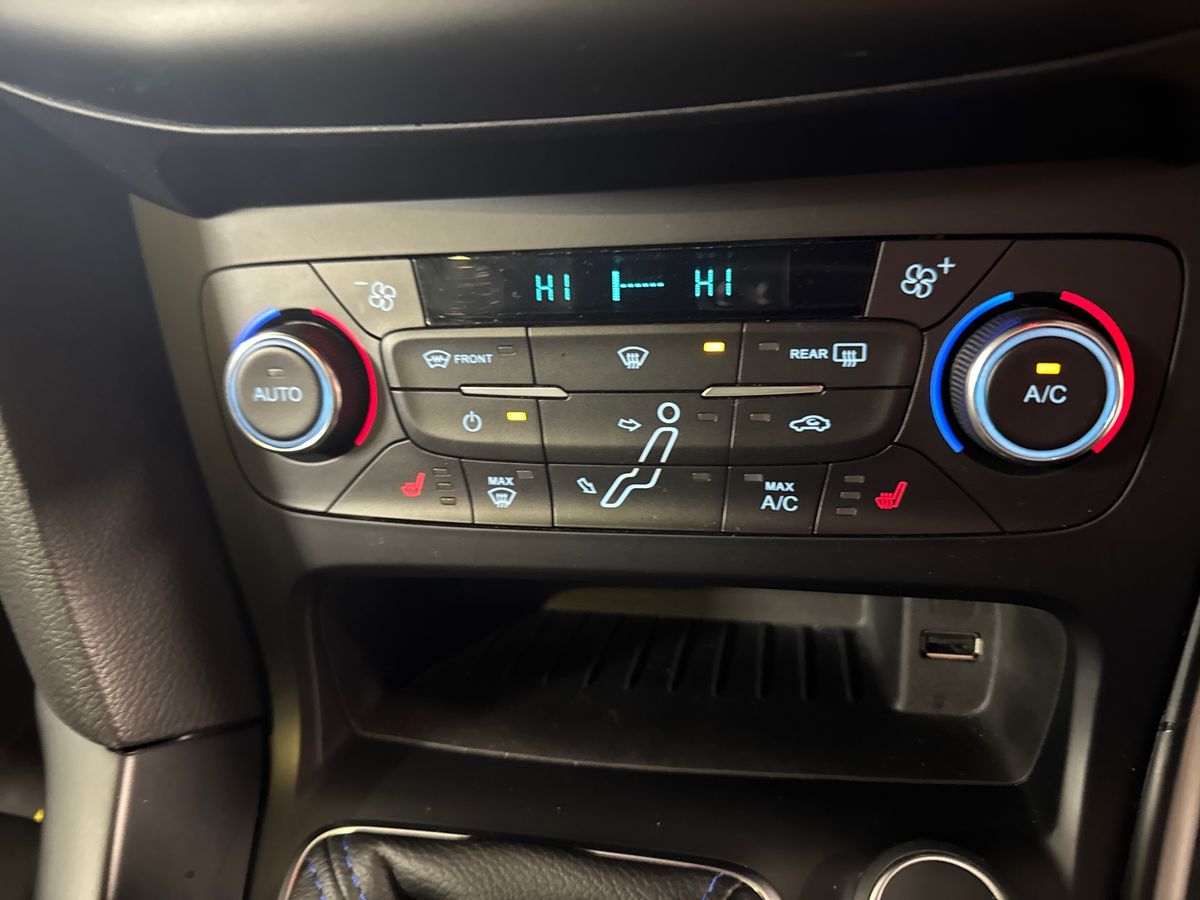 Used Ford Focus 2017 for sale - 76983999: Photo 26