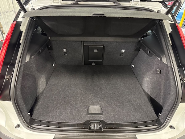 Used Volvo XC40 2021 for sale - 76195941: Photo 17