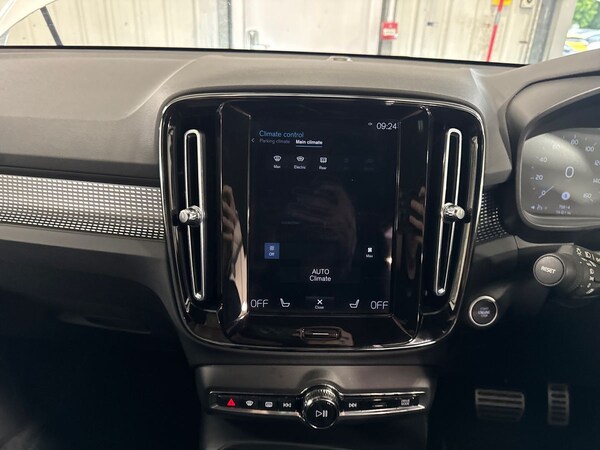 Used Volvo XC40 2021 for sale - 76195941: Photo 25