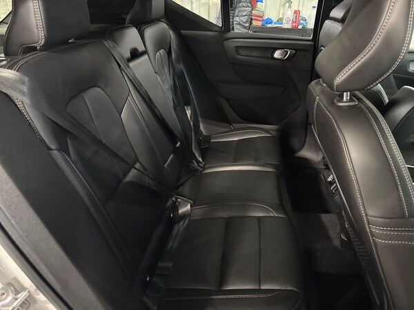 Used Volvo XC40 2021 for sale - 76195941: Photo 28