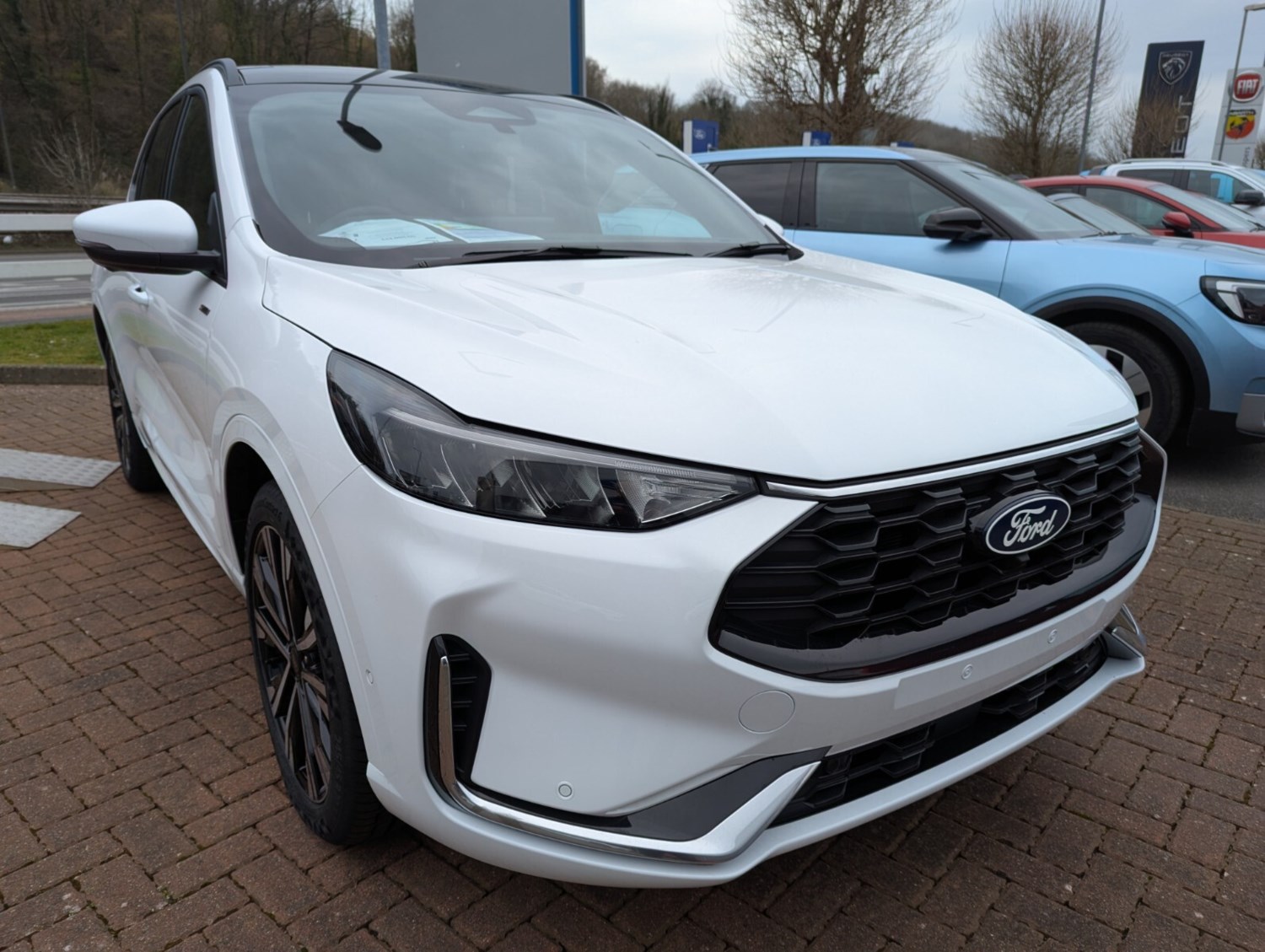 2025 Ford Kuga 2.5 FHEV 4WD ST-Line X 5dr CVT Estate Hybrid Automatic - Picture 1 of 24