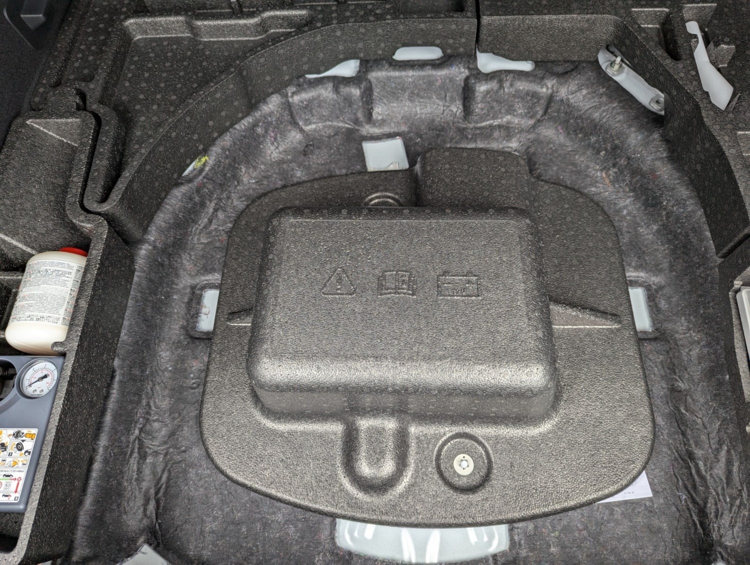 2025 Ford Kuga 2.5 FHEV 4WD ST-Line X 5dr CVT Estate Hybrid Automatic - Picture 11 of 24
