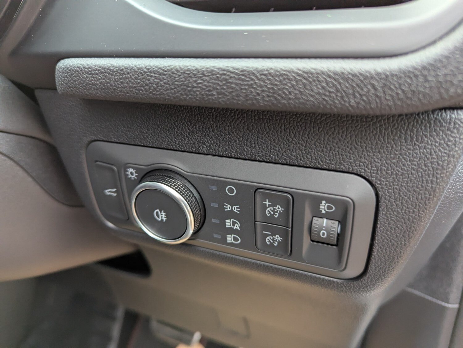 2025 Ford Kuga 2.5 FHEV 4WD ST-Line X 5dr CVT Estate Hybrid Automatic - Picture 20 of 24