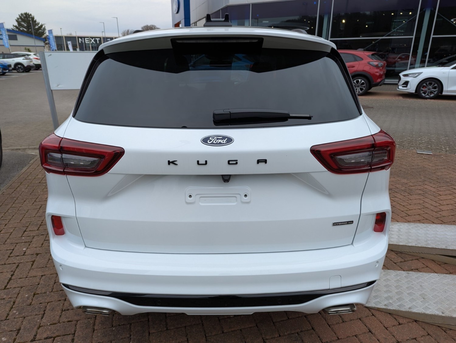 2025 Ford Kuga 2.5 FHEV 4WD ST-Line X 5dr CVT Estate Hybrid Automatic - Picture 6 of 24