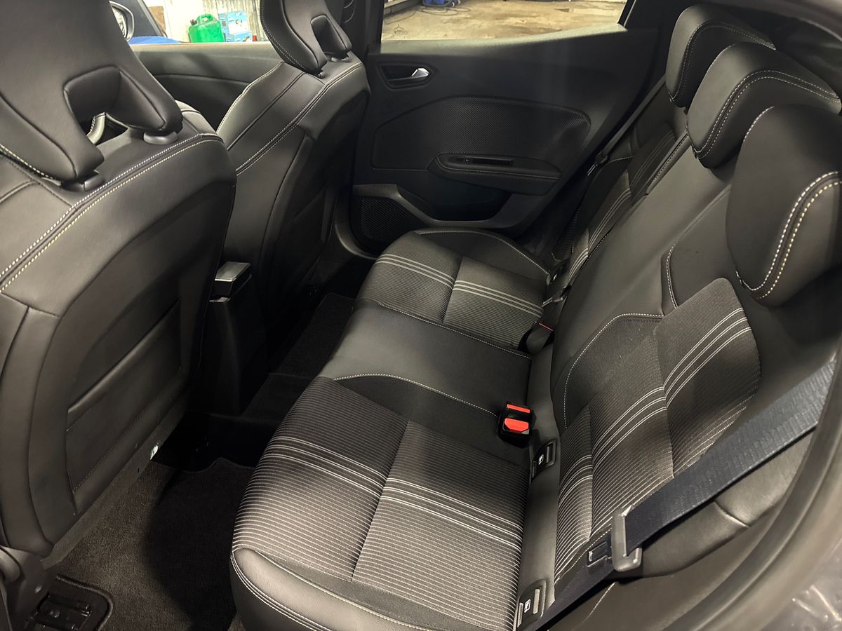 Used Renault Clio 2023 for sale - 76977665: Photo 28