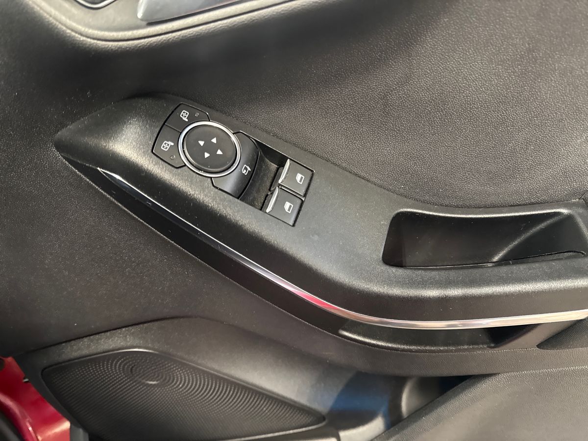 Used Ford Fiesta 2018 for sale - 76788311: Photo 24