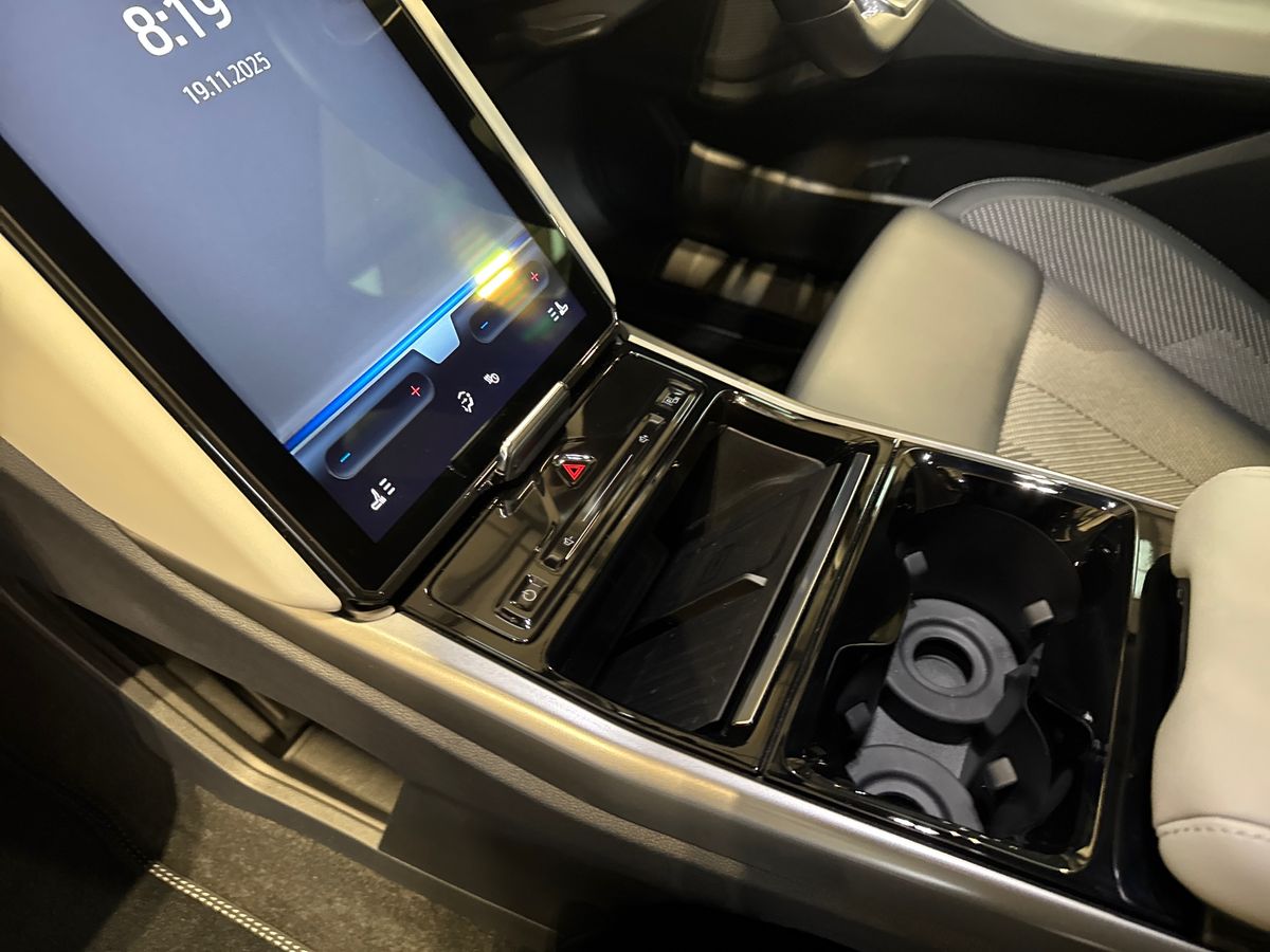 Used Ford Explorer 2025 for sale - 76630063: Photo 27