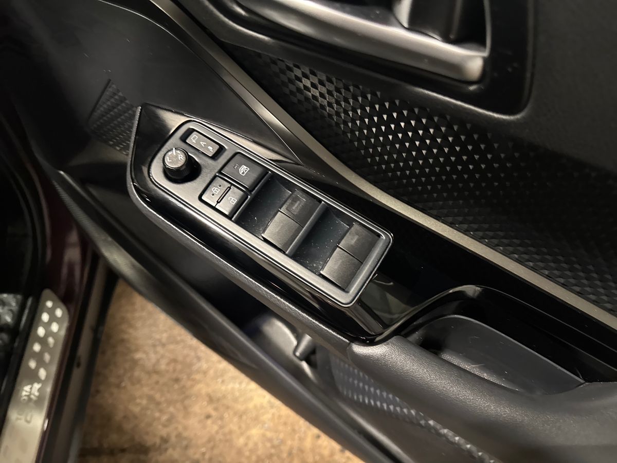 Used Toyota C-HR 2022 for sale - 77035832: Photo 24