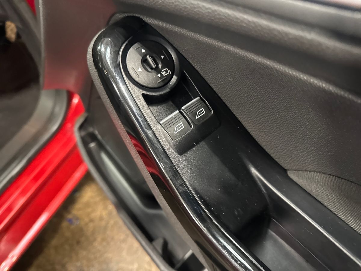 Used Ford Fiesta 2016 for sale - 77218725: Photo 24