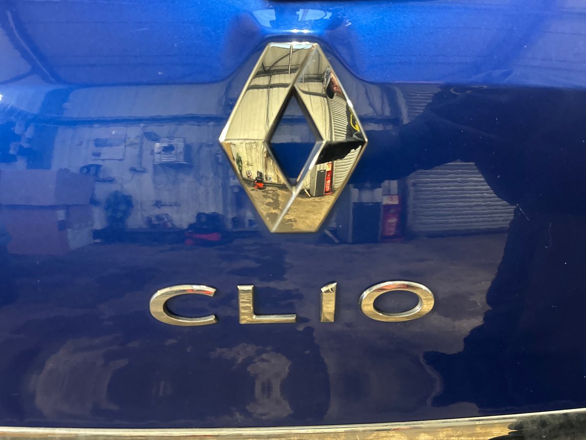 Used Renault Clio 2018 for sale - 77353782: Photo 31