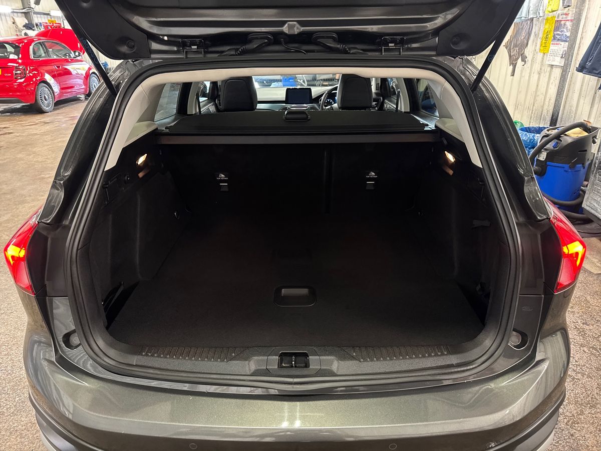 Used Ford Focus 2020 for sale - 76203880: Photo 17