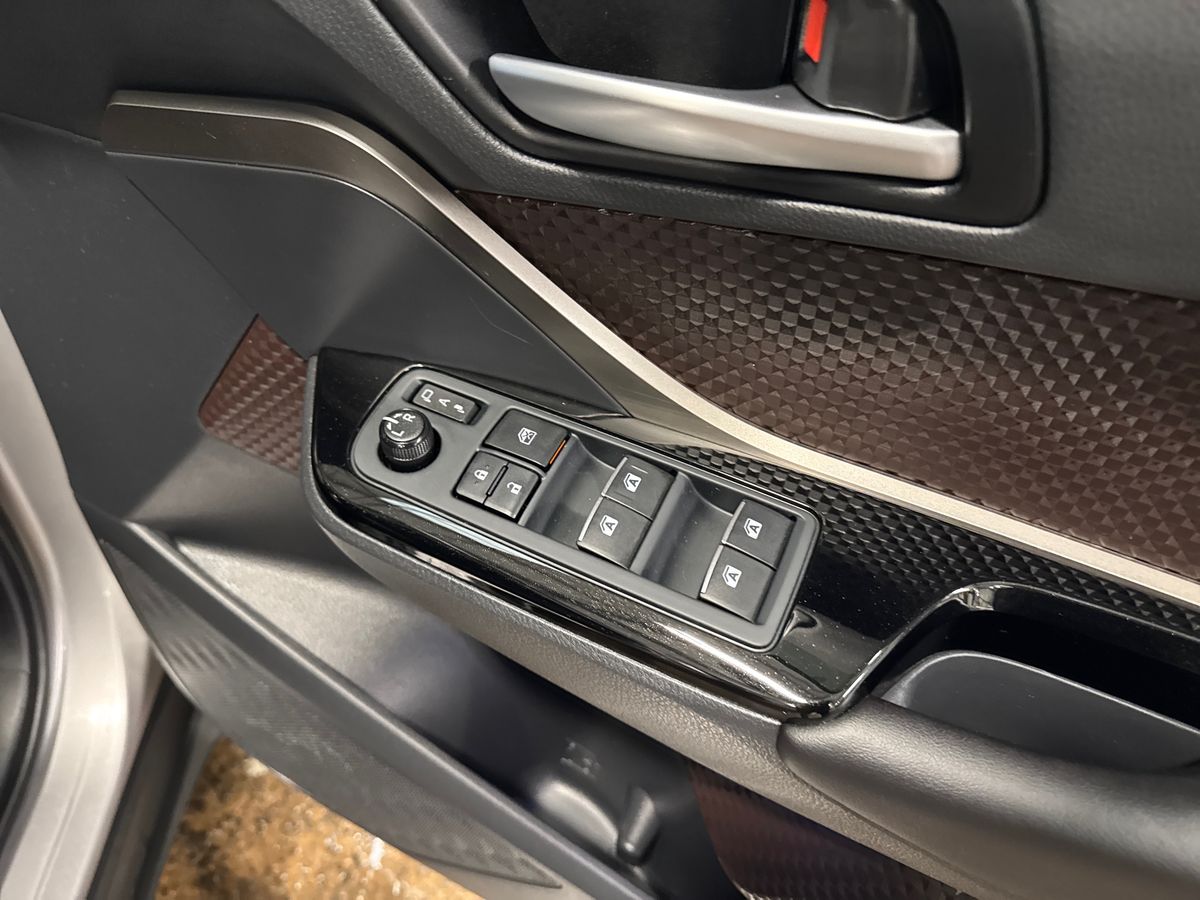 Used Toyota C-HR 2018 for sale - 76915070: Photo 24