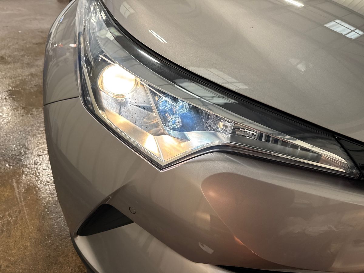 Used Toyota C-HR 2018 for sale - 76915070: Photo 32