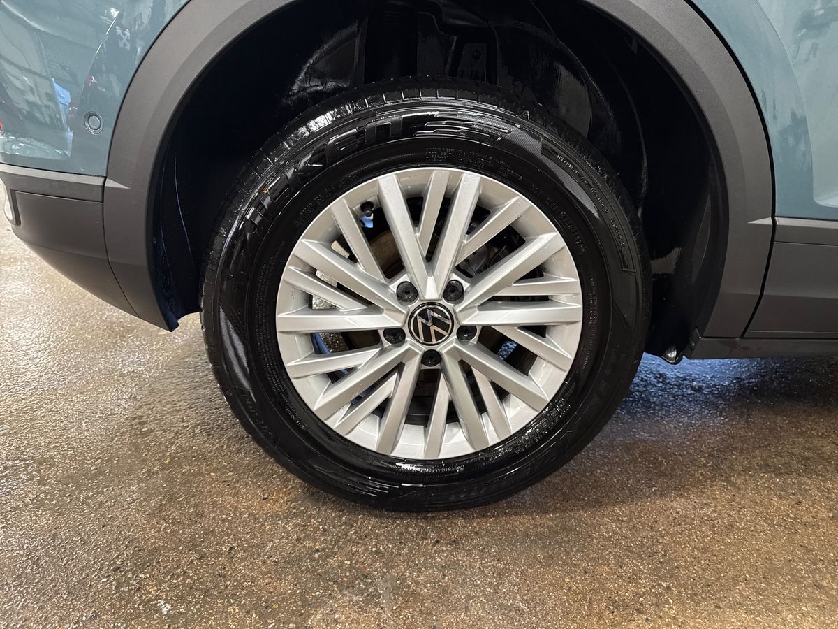 Used Volkswagen T-Roc 2023 for sale - 76999405: Photo 11