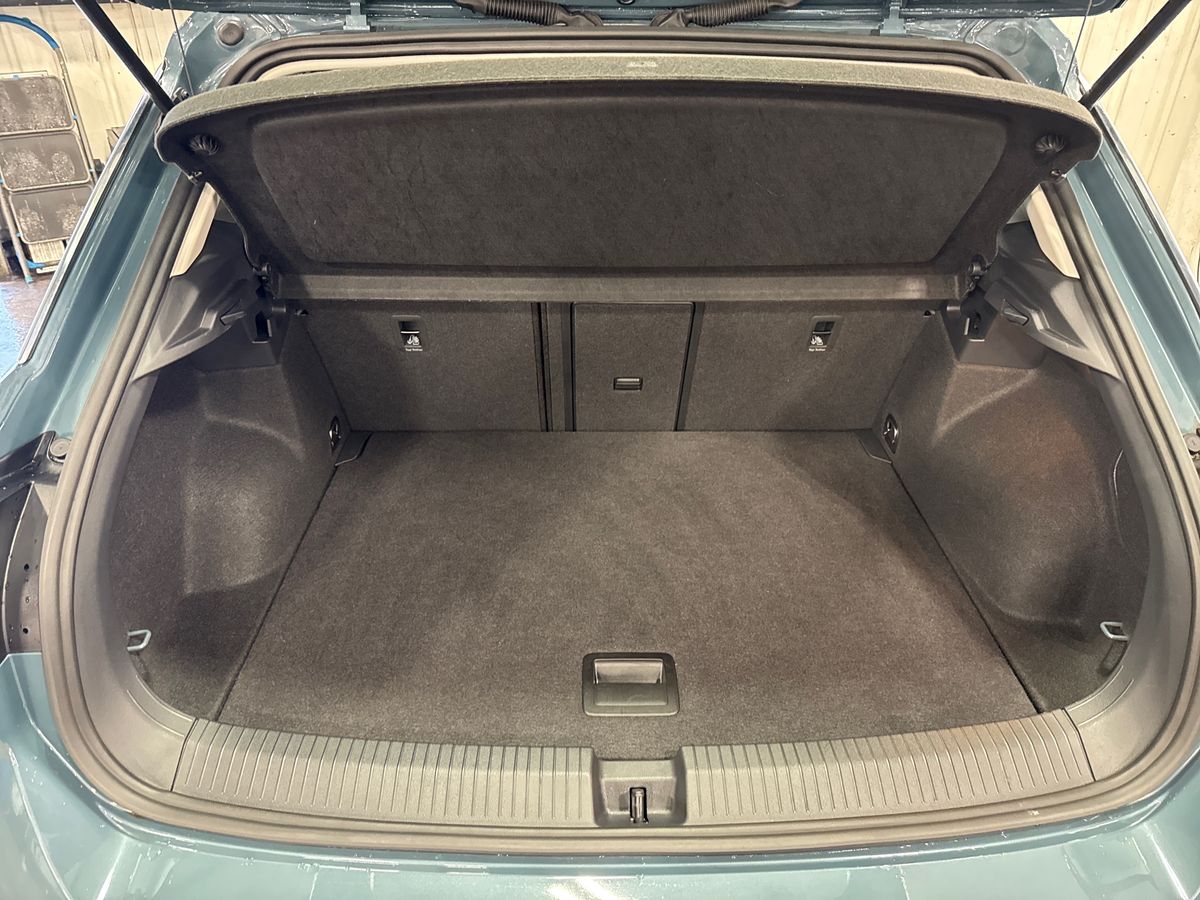 Used Volkswagen T-Roc 2023 for sale - 76999405: Photo 17