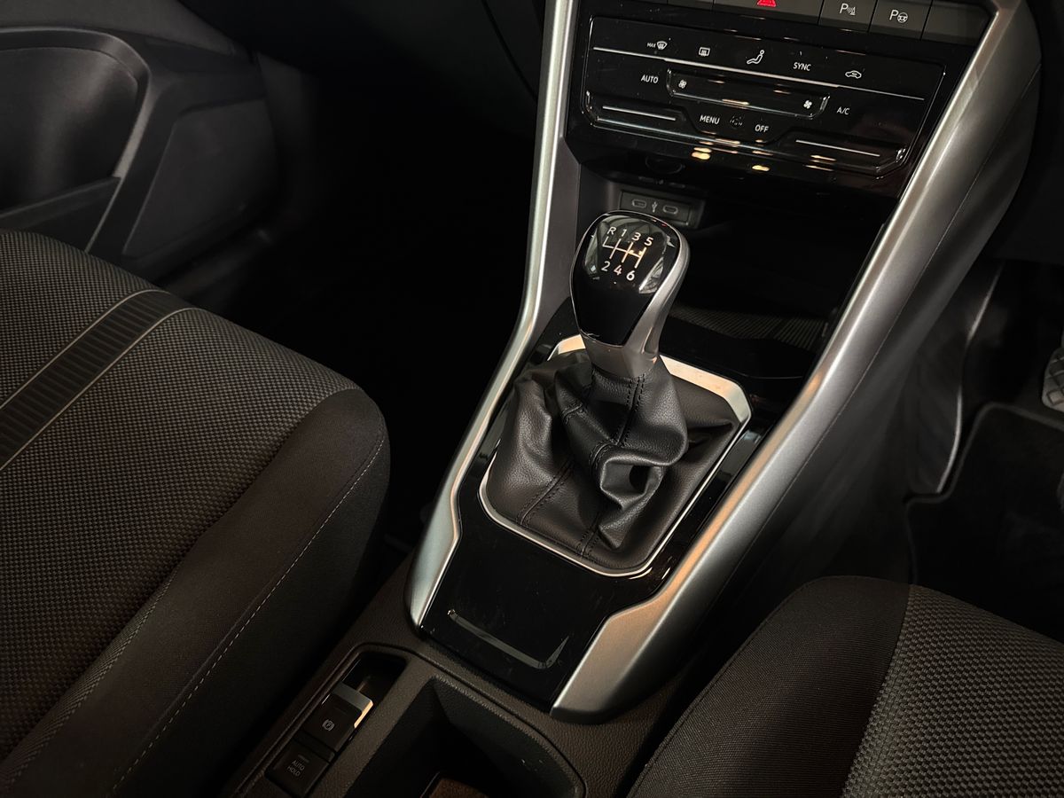 Used Volkswagen T-Roc 2023 for sale - 76999405: Photo 27