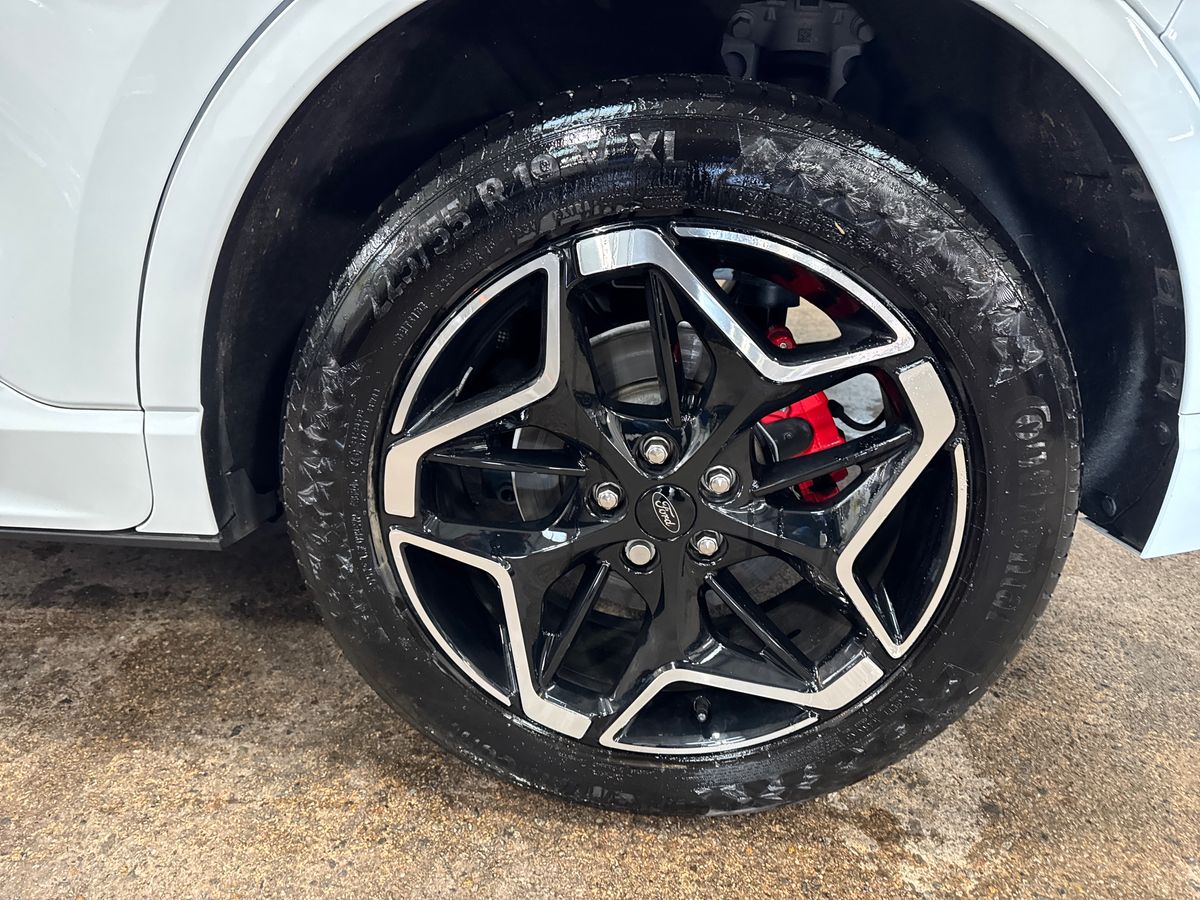 Used Ford Kuga 2025 for sale - 76635632: Photo 15