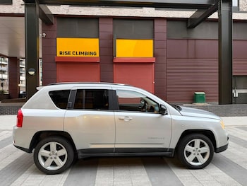 Used Jeep Compass 2011 for sale - 79388530: Photo