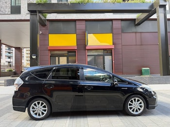 Used Toyota Prius+ 2024 for sale - 79173868: Photo