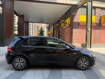 Used Volkswagen Golf 2018 for sale - 79173882: Photo
