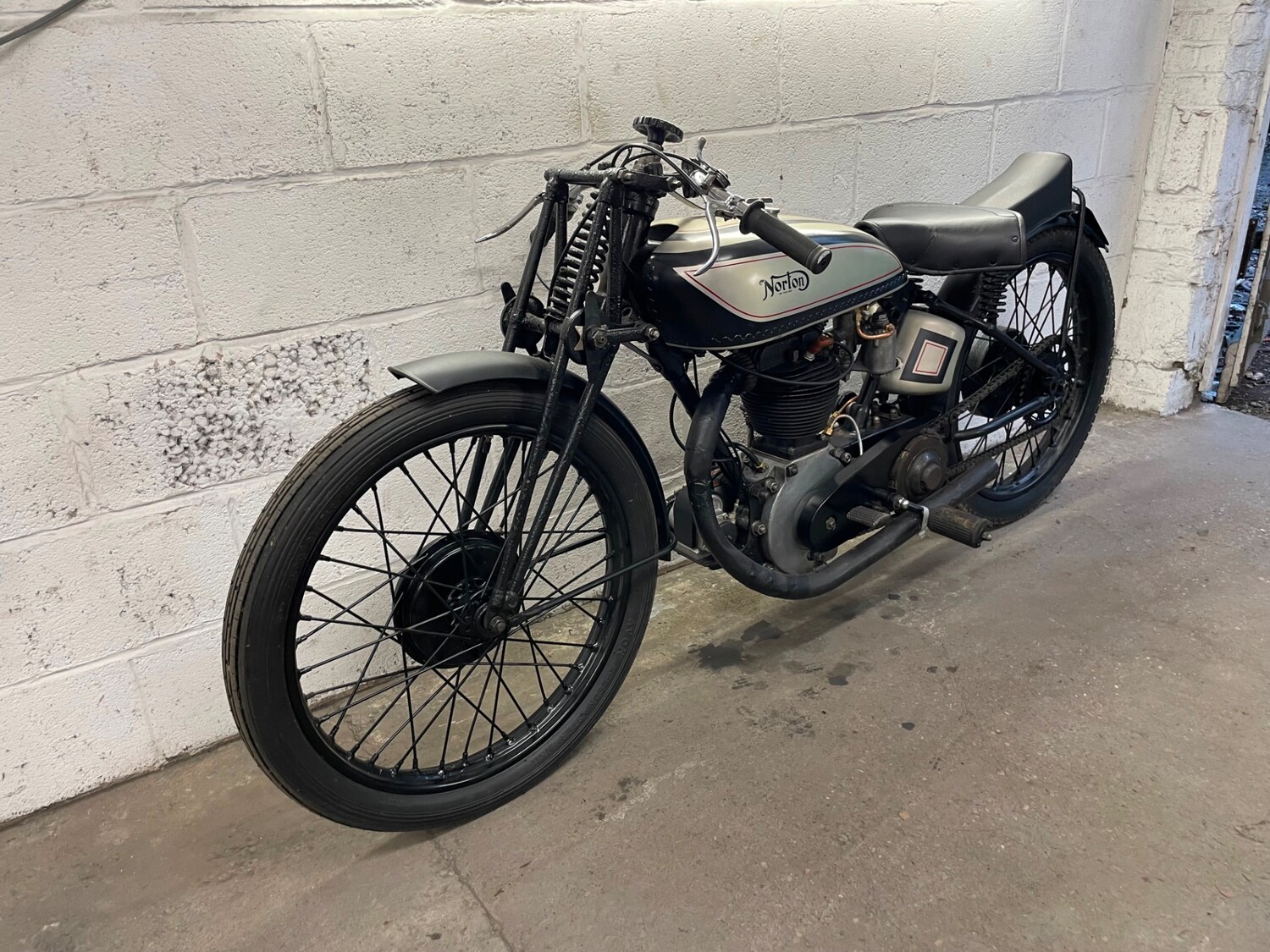 Norton MODEL 18